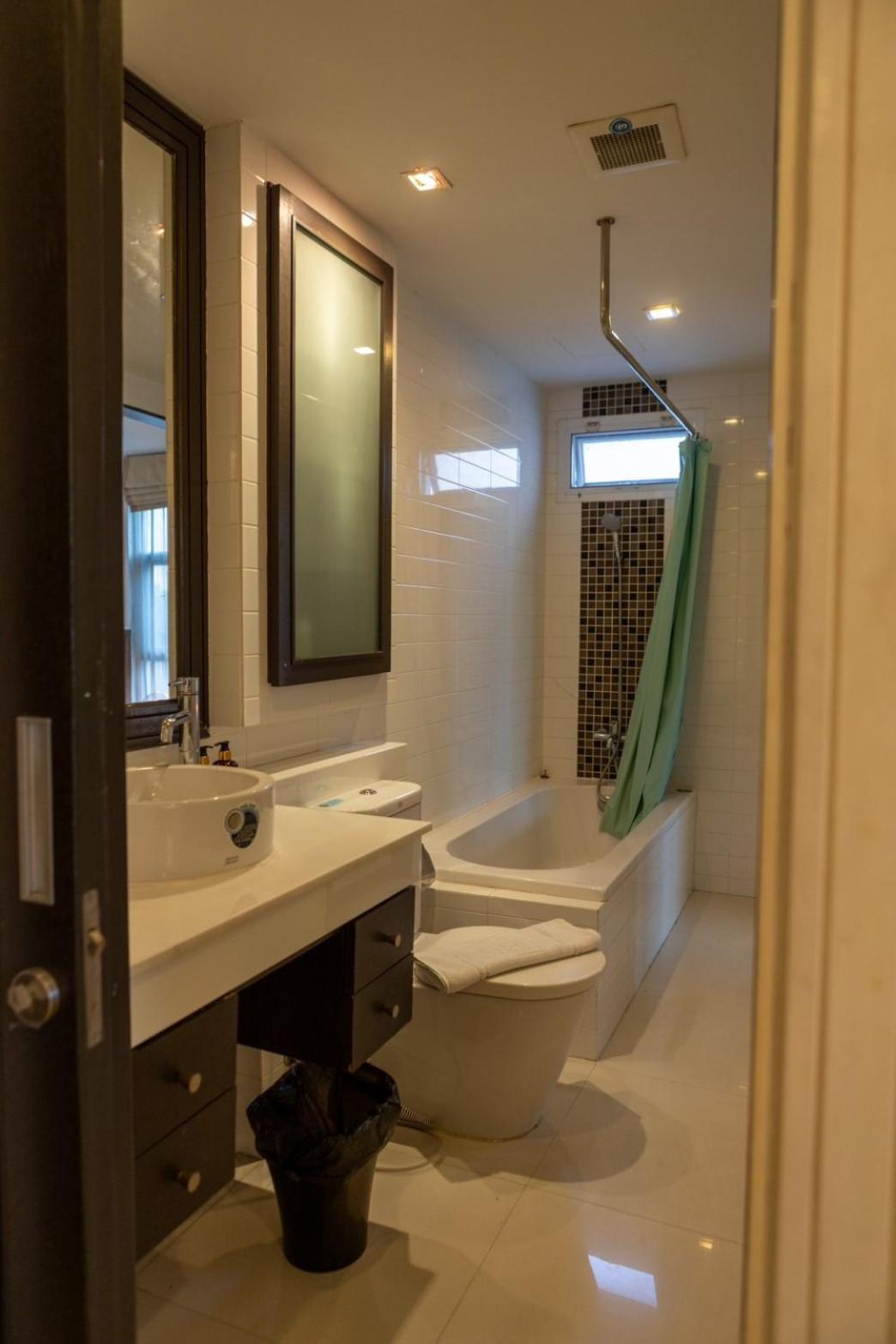 P Villa Lamoon Thonglor Bangkok Luaran gambar